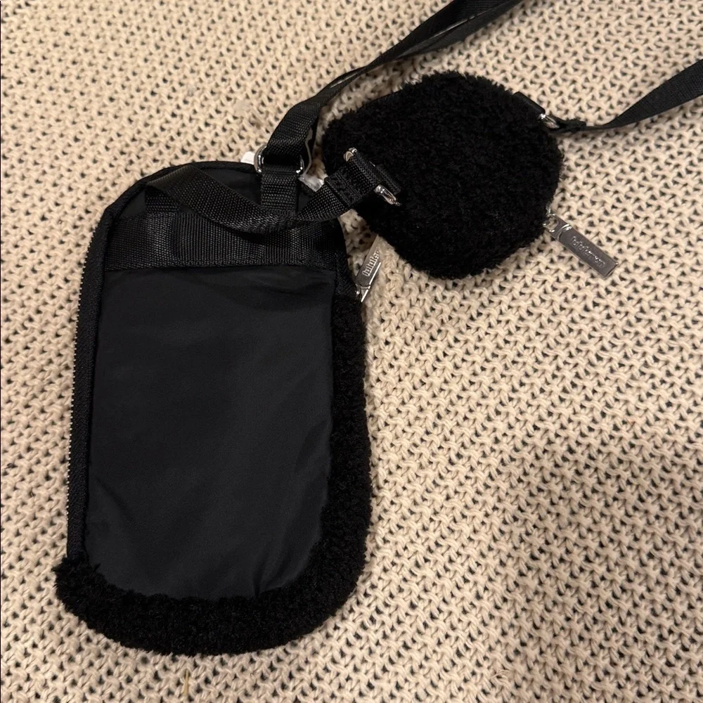 NEW Lululemon Athletica Modular Phone Crossbody Fleece Black one Size